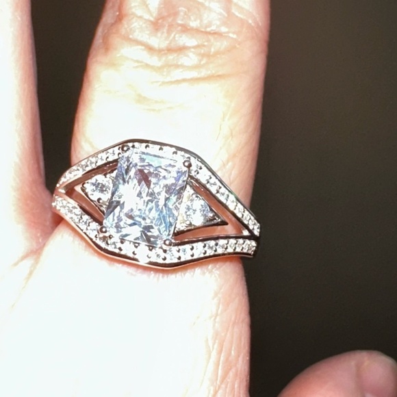 Engagement 5.3 ct lab diamond emerald cut style sterling silver band - Picture 4 of 4